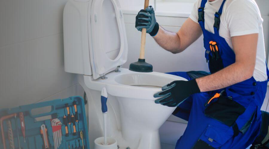Local annual plumbing maintenance in Van Meter, IA